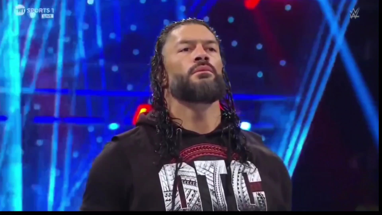 【wwe sd 8 17】罗曼惨遭圣盾摔!狠人回归!科迪救场!