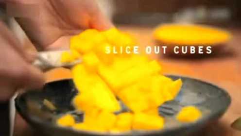 【芒果】两个方法教给你切出漂亮芒果