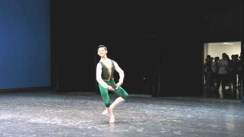 第六届上海国际芭蕾舞复赛第二场-张栩豪-《关不住的女儿》