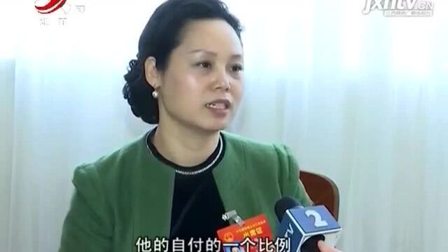 代表建议:提高贫困边缘户大病医疗保障水平