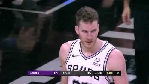 《NBA全场回放》【回放】湖人vs马刺第4节 波普关键出手连得5分锁定胜局