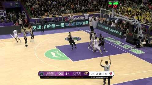 《辽宁男篮》万箭齐发箭箭穿心 哈德森超远三分彻底终结悬念