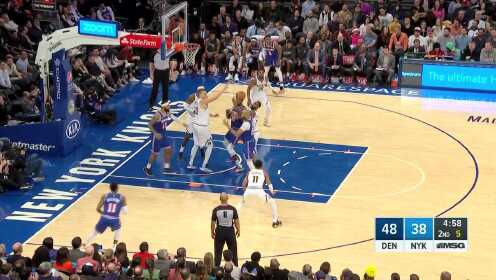 《NBA全场集锦》【扣篮】约基奇人群中完成抢断 莫里斯反击暴扣势大力沉