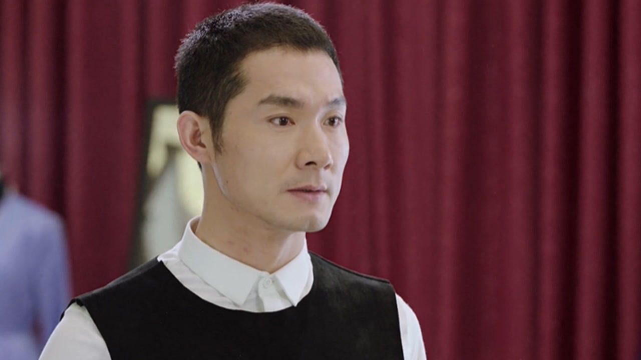 《逆袭之星途璀璨》第23集03:叶琛第一次对苏橙红了脸,把苏橙吓到了