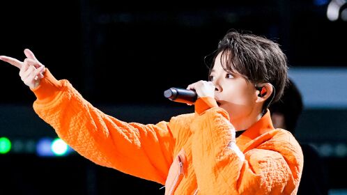 创造营2021amber刘逸云首秀舞台shakethatbrass