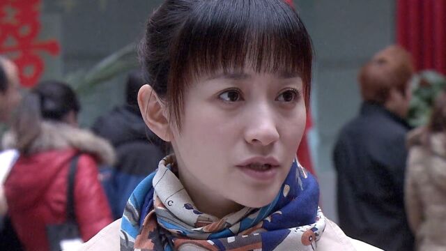 《今夜天使降临》第30集02:林婷到民政局时,王秋染已经抱着一束花在等