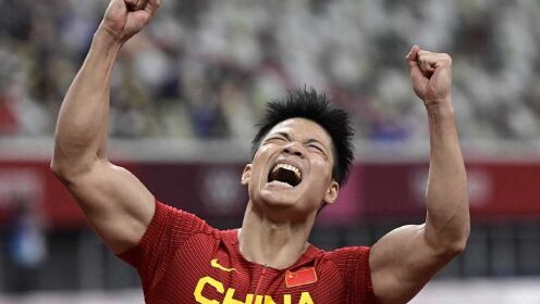 《东京奥运会-巅峰竞速》刷新亚洲纪录！苏炳添男子百米飞人半决赛9秒83强势晋级决赛_高清