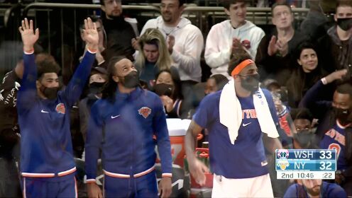 《NBA全场集锦》伯克斯直塞篮下 西姆斯心领神会空接暴扣
