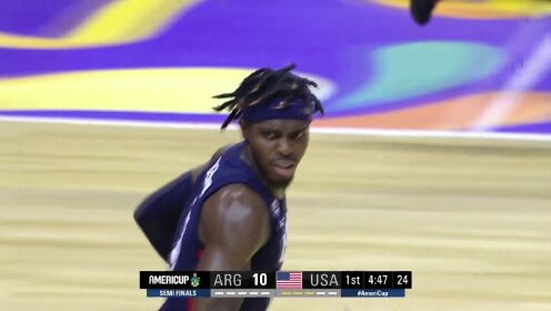 《FIBA》身体素质炸裂 切尔瑟姆一飞冲天双手暴扣
