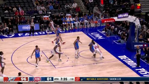 《NBA全场集锦》辗转腾挪闲庭信步 艾维突破空中转身反手上篮