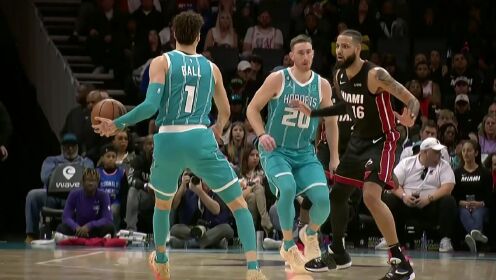 《NBA全场集锦》开始你的表演 三球内突外投不讲理