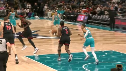 《NBA全场集锦》空配连线美如画！米凯卢克高抛喂饼理查兹空接暴扣虐筐
