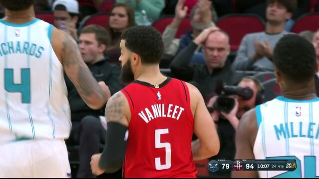 范弗利特vs黄蜂集锦 22分11助攻串联球队发挥领袖作用