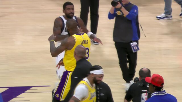 好兄弟一辈子 詹姆斯与欧文熟悉的相拥动作从未改变