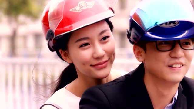 高颜值美女演绎双面间谍,《爱上黑道女友》预告