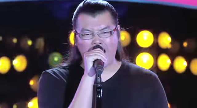 《日本好声音》演唱《数码宝贝》主题曲全亮灯