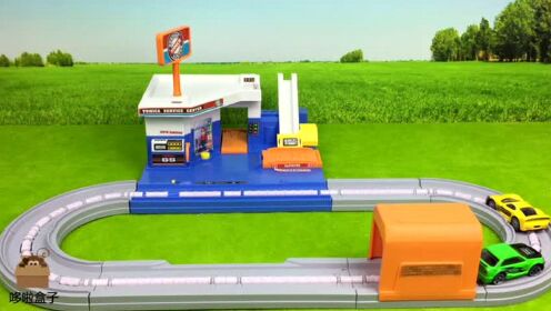 哆啦盒子玩具时间：TOMY多美卡汽车电动轨道高速停车场玩具