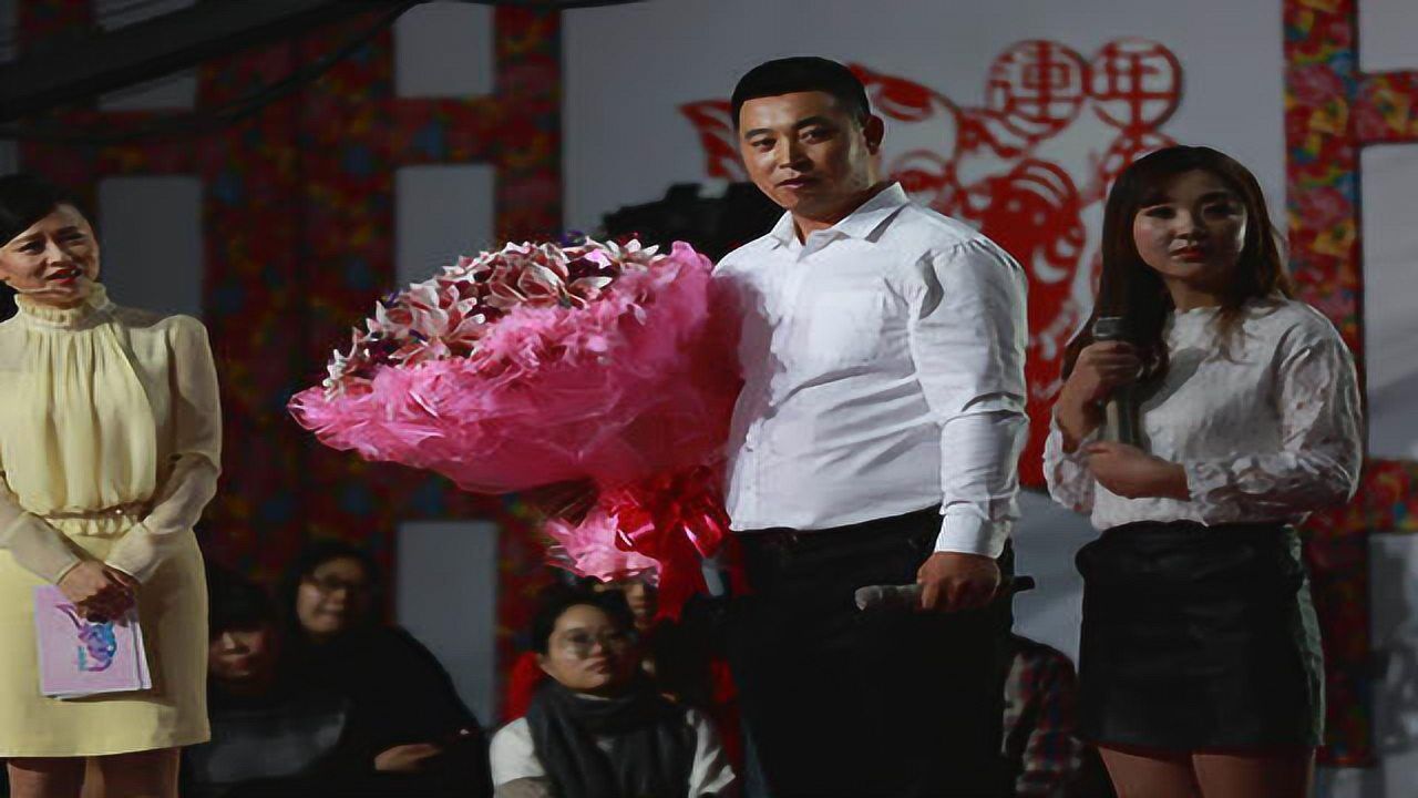 全城热恋情感 · 社交 · 2597热度简介播放列表为你推荐2017-01-06期