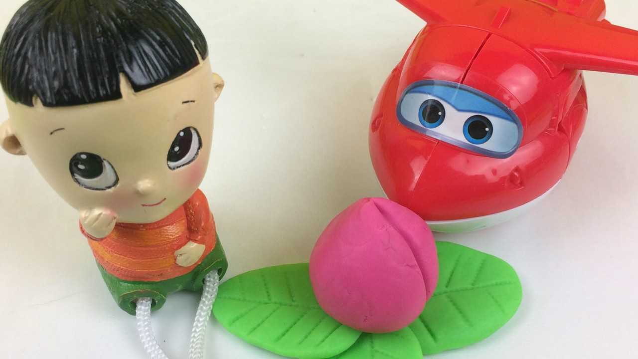 超级飞侠和大头儿子橡皮泥彩泥玩具捏水蜜桃