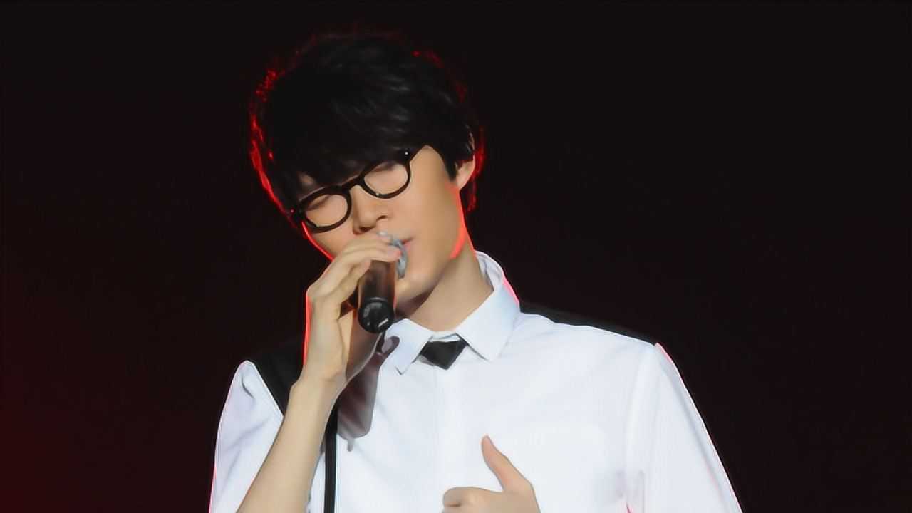 方大同《love song》现场!这首歌当年多火啊,仿佛一下子回到了大学