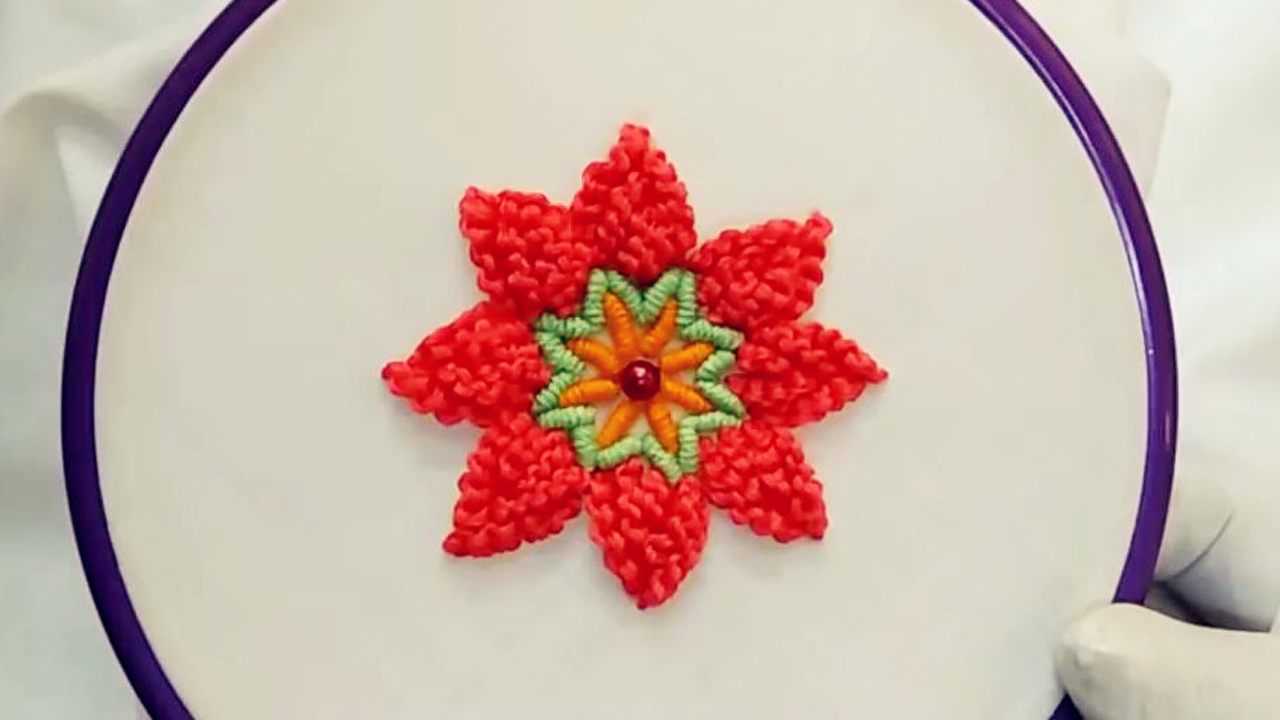 缝制一朵简单的小花可以缝在衣服上
