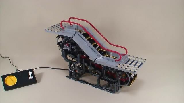 日本大神打造乐高自动扶梯,真是聪明到没朋友!