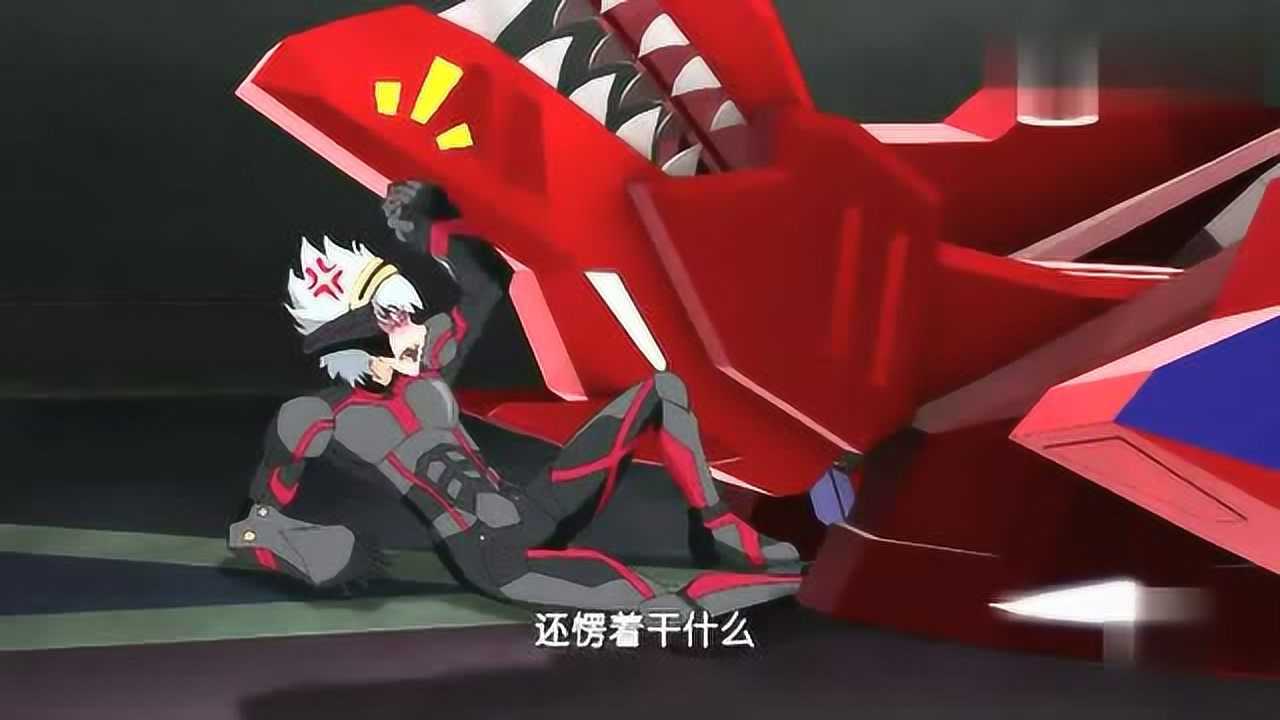 爆裂飞车3:炼狱把无尽火疾影风直接打一边去,飞伦重重摔倒在地!