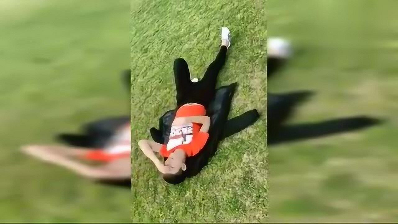 娱乐 肌肉男穿了衣服好看,脱了衣服更好看!