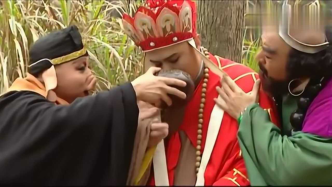 西游记:唐僧被假孙悟空打晕,八戒落井下石想卖掉白龙马