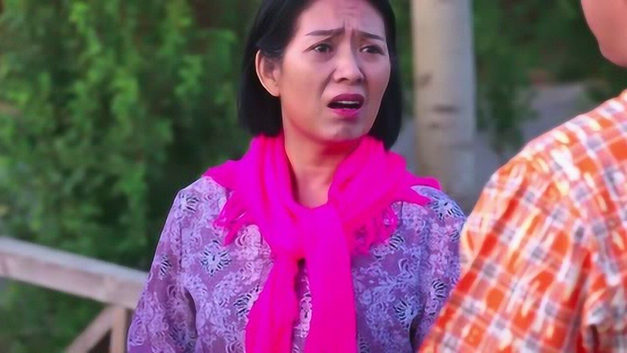 乡村爱情10四嫂被说思想有问题还被把脉