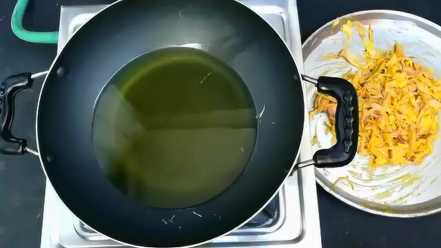 如何制作脆皮洋葱油?