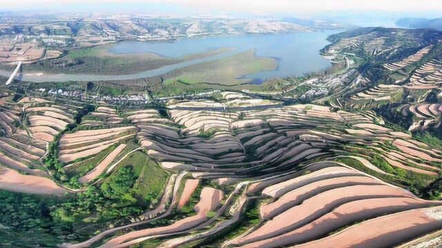 航拍陕西千阳梯田美景