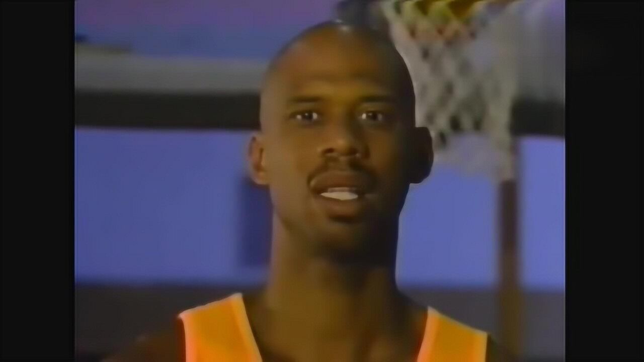 进攻篇天勾贾巴尔的勾手投篮教学