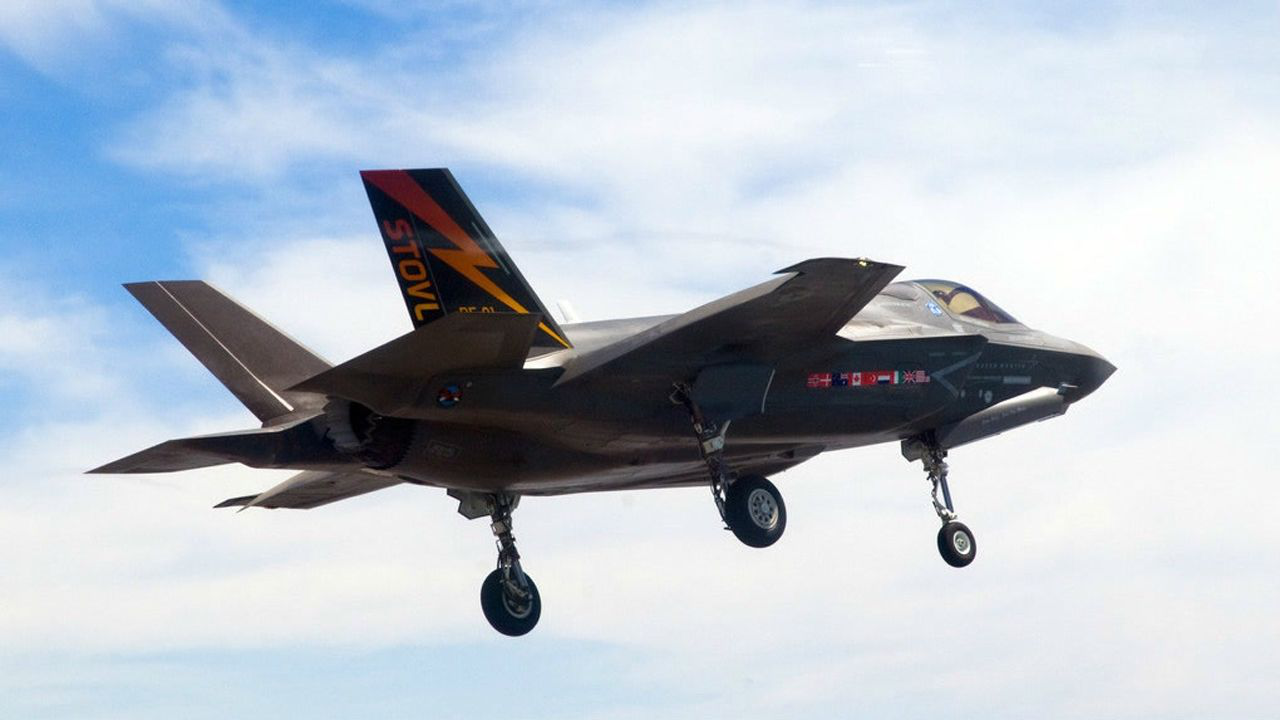 发生了什么?英国f35战机发生严重泄密,一名工程师因此被捕