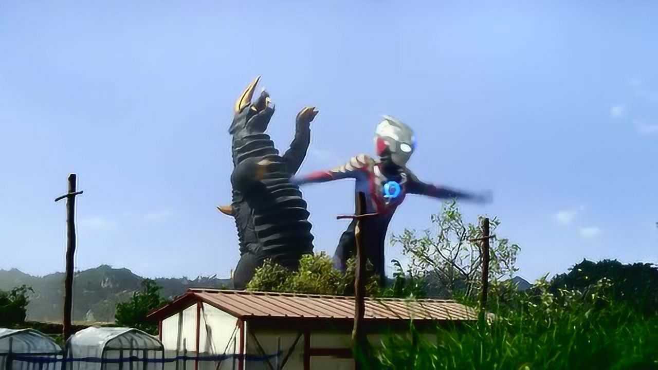 奥特曼:欧布大战布莱克王,欧布被虐惨了,完全是压倒性的被打!