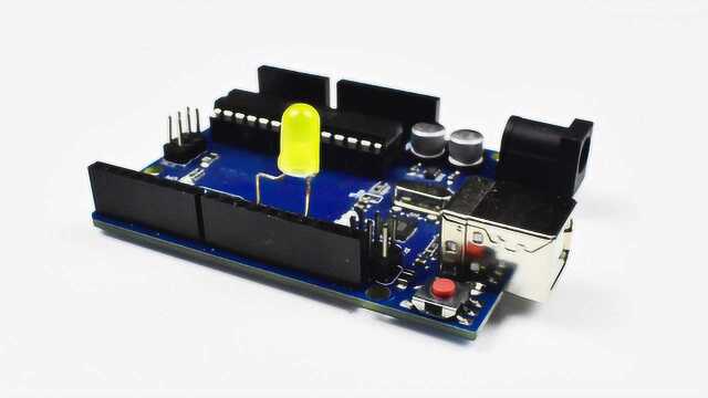 最简单的arduino呼吸灯实验,初学者编程入门必学项目