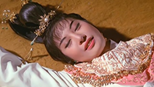 孙悟空真的亲了铁扇公主，亲完还抹抹嘴，1966年邵氏西游记系列