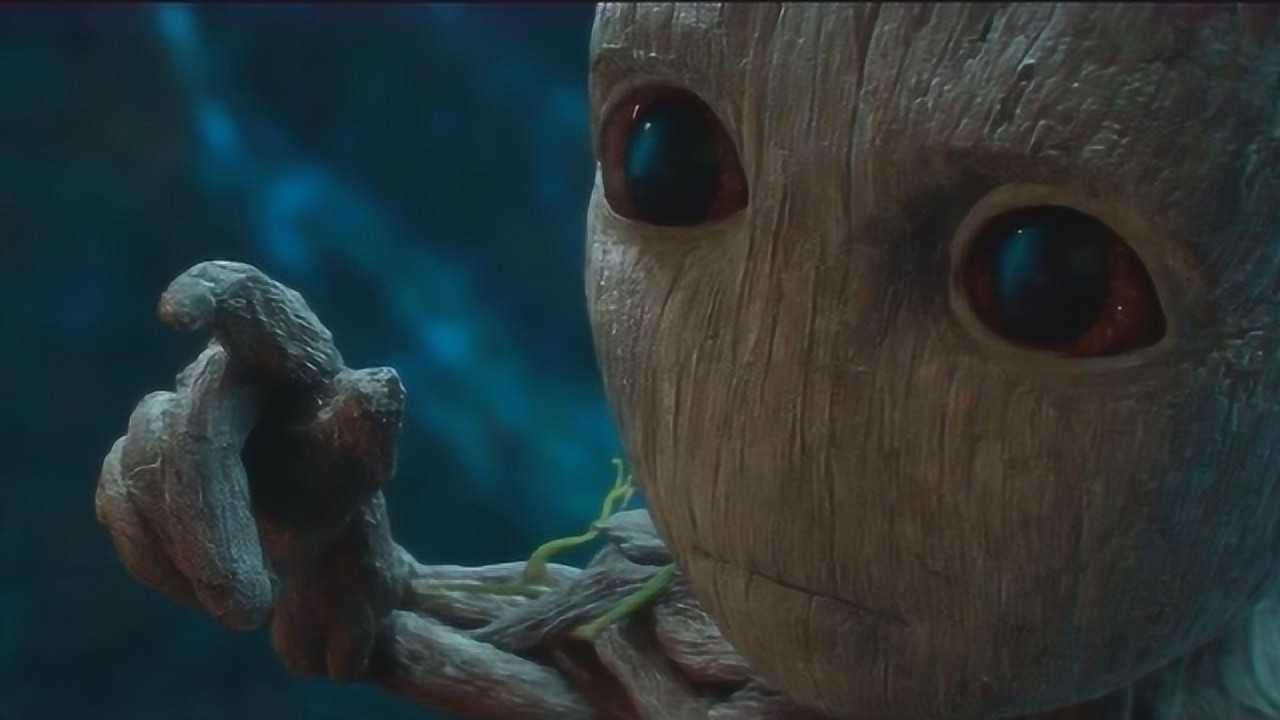 可爱的格鲁特思索再三终于成功按下了炸弹按钮太萌了