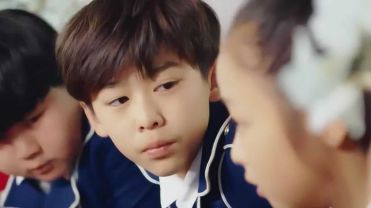 魔法学院之魔法少年:魔法少年把假的九彩云珠变成乌龟_腾讯视频