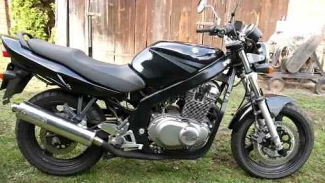 大号铃木王国内少见的并列双缸Suzuki GS500E