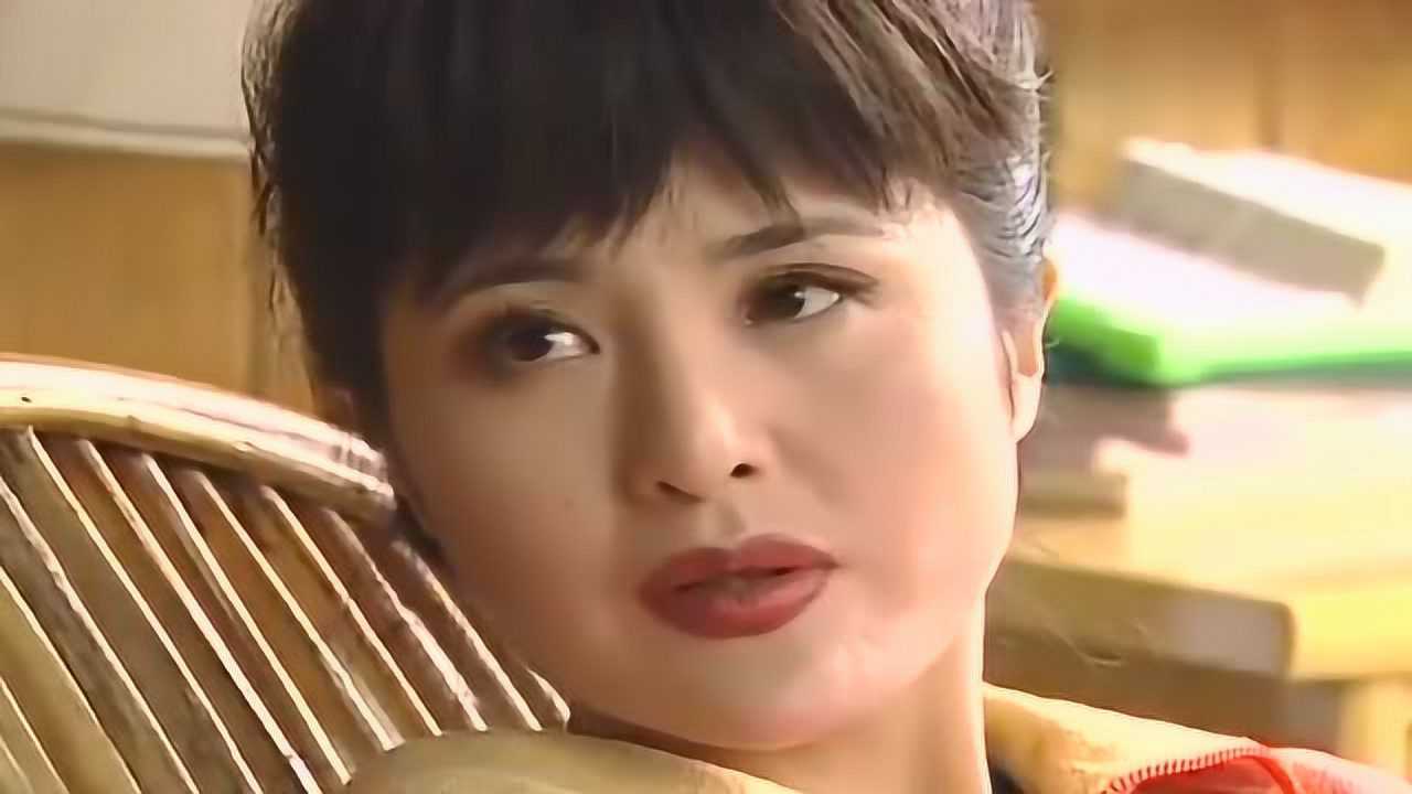 白色梦幻妖艳女为了毒品留在丑男子身边却说得这么冠冕堂皇