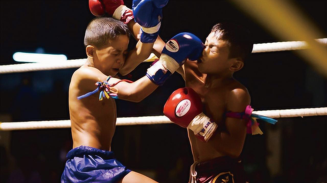 泰拳少年为养家 5岁起上拳台 "搏命"