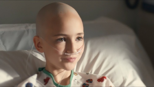 癌症女孩爱上癌症男孩，不知道能活多久，但剩余时光都当一辈子活