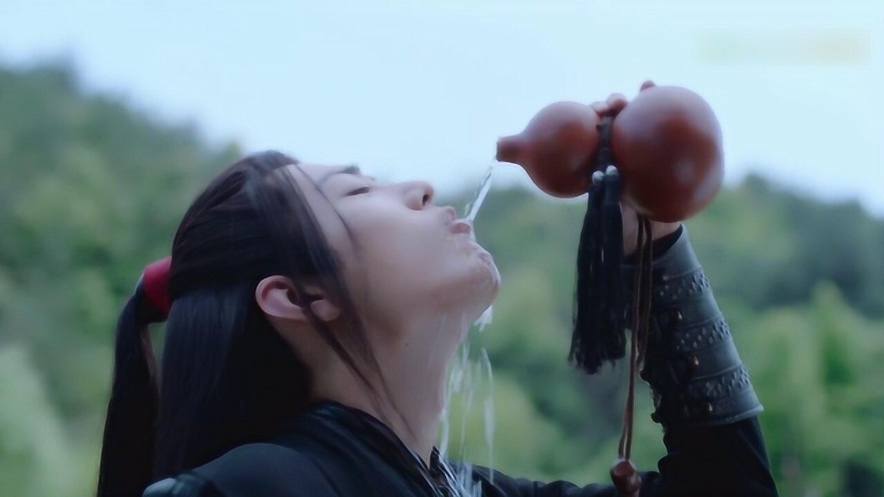 《陈情令》魏无羡骑驴赶路,遇众人找大梵山,少年竟是他迷弟!