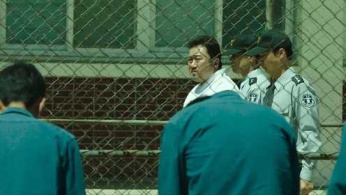 韩国悬疑片《恶人传》，为给兄弟复仇，黑老大追杀歹徒到监狱