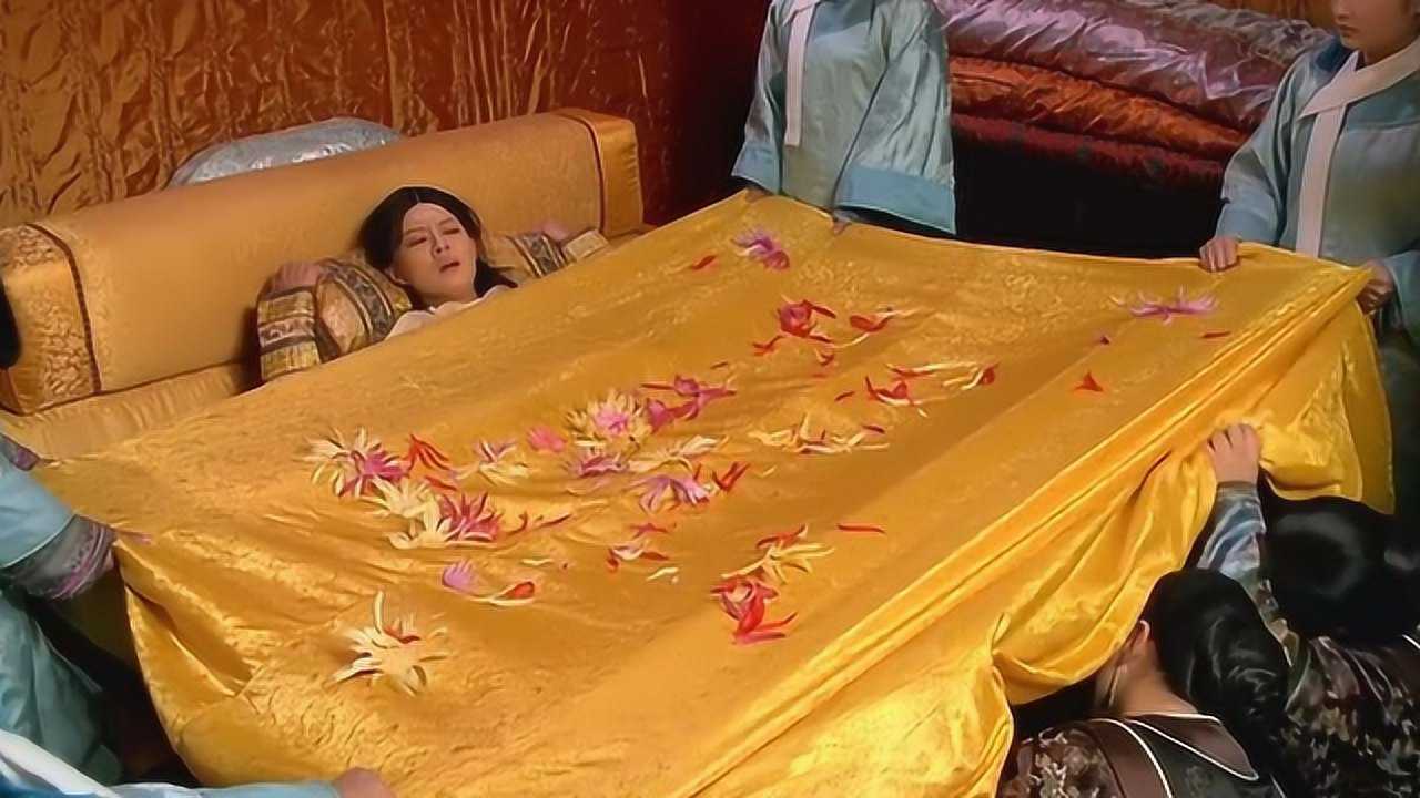 古代女人生孩子,接生婆总是喊烧开水?原因其实有三点!