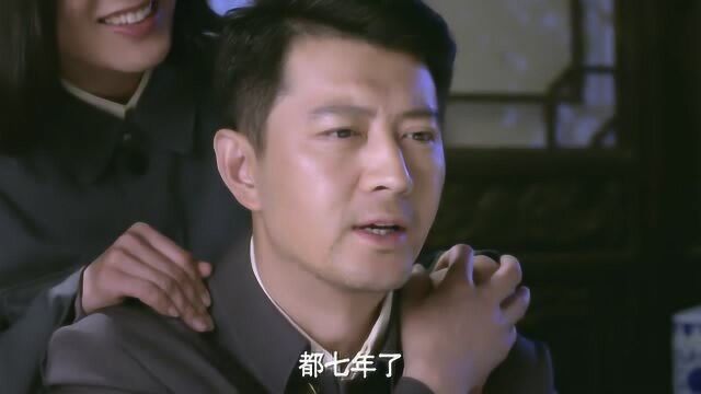 师长夫妇如胶似漆 回忆相恋过往