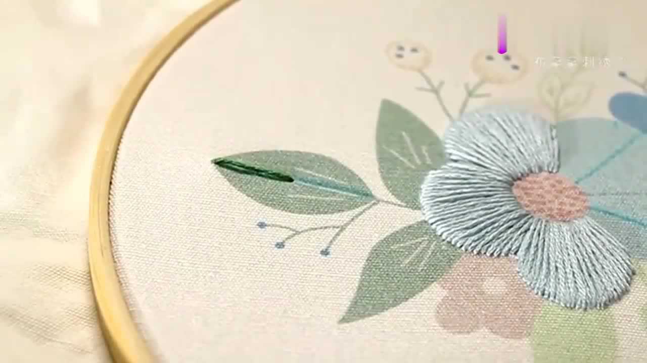 花瓣的绣法,缎面绣针法,只需注意这几点简单易学