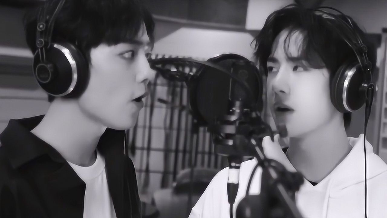 肖战和王一博真是高甜,两人四目相对时,满满的都是深情厚谊