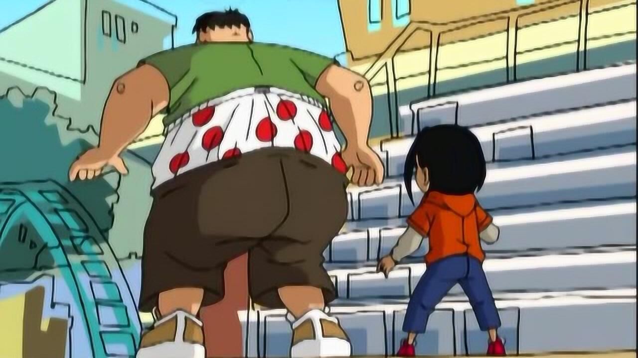 小玉去打了下铁牛的屁股,这下可把他惹怒了